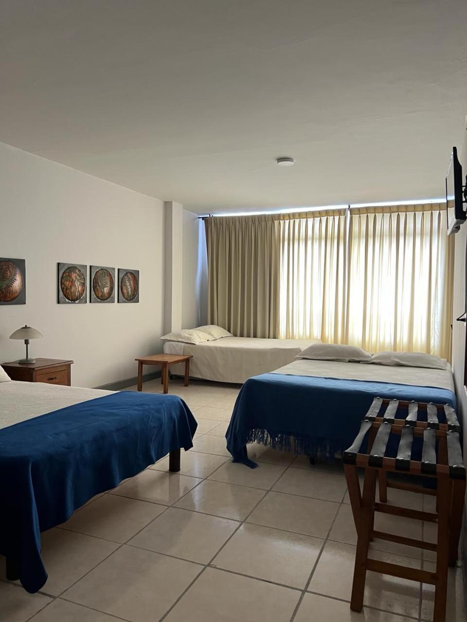 Hotel Armenia Centro Esterno foto