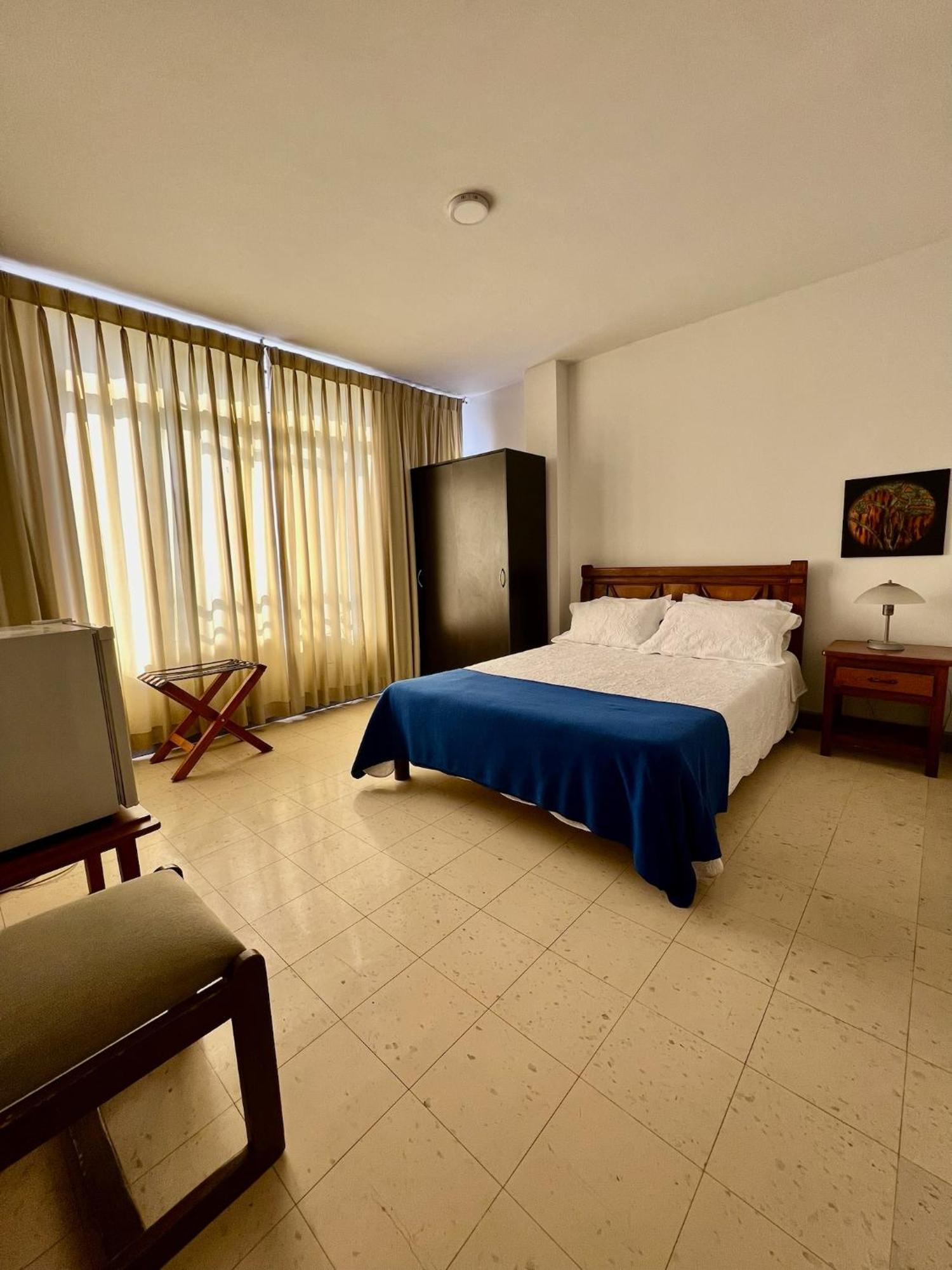 Hotel Armenia Centro Esterno foto